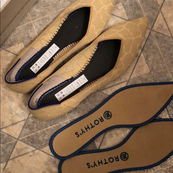 Rothy’s Sahara Gold Points - Picture 8 of 8